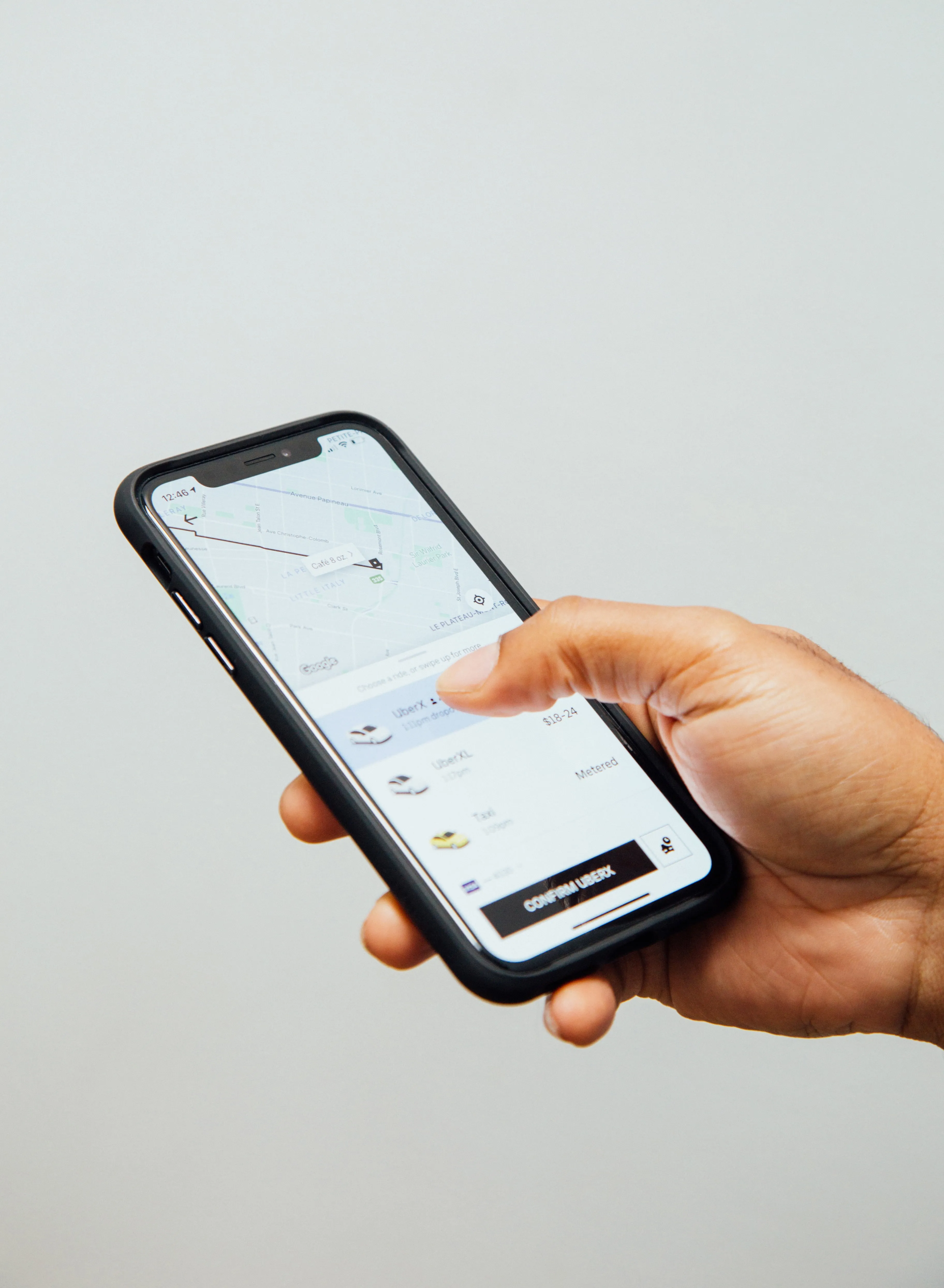 Retour sur le suucès international d'Uber, la plateforme VTC la plus puissante a démarré son aventure en transgressant les règles