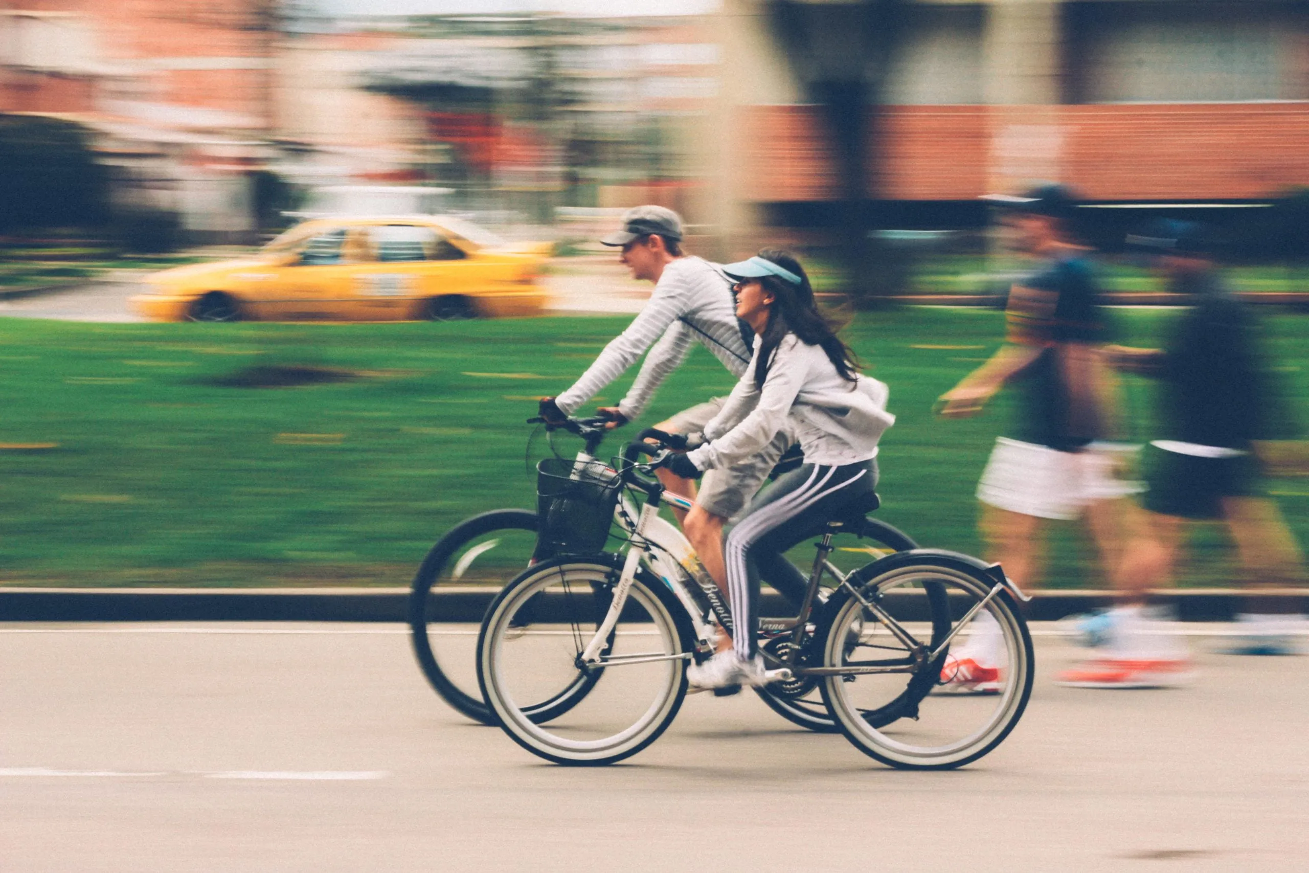 Initialement, le terme de mobilité douce était synonyme de mobilité active. Celle-ci désigne les modes de transport utilisant l’énergie physique