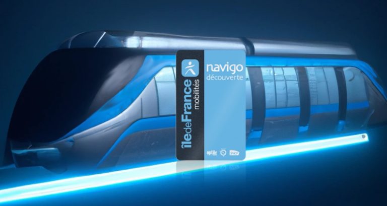 Le Pass Navigo est le titre de transport incontournable pour les Franciliens qui utilisent régulièrement les transports en commun en Île-de-France